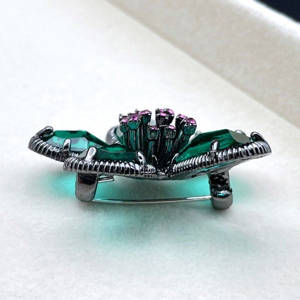 Gun Metal Gray Black with Emerald and Amethyst Crystal Flower Pin Back Brooch - Picture 5 of 8